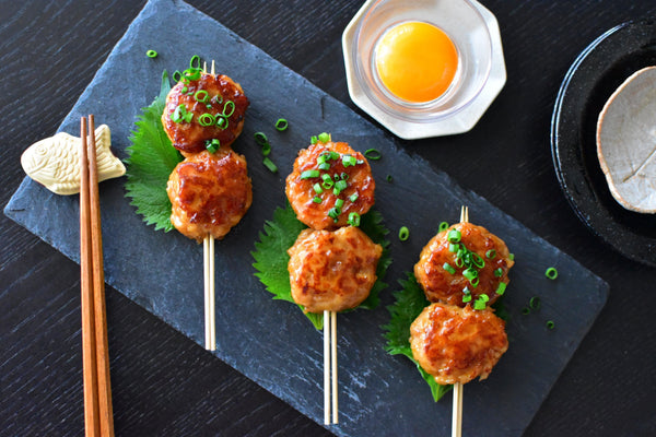 How To Make Tsukune (Japanese Chicken Meatballs Recipe)