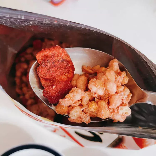 Nissin Gorogura Strawberry Granola High Fiber Breakfast Cereal 320g