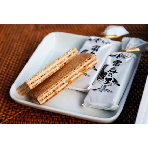 Raicho no Sato Traditional Cream-Filled Sandwich Cookies 16 Pieces
