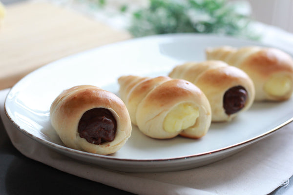 How to Make Korone (Japanese Chocolate and Custard Cornets Recipe)