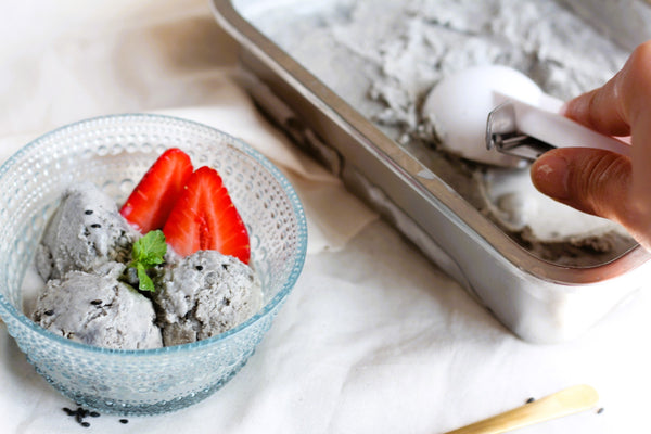 How To Make Black Sesame Ice Cream (No Churn Ice Cream Recipe)