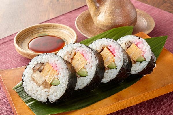 Kimbap vs Sushi: Are They The Same? Exploring The Differences