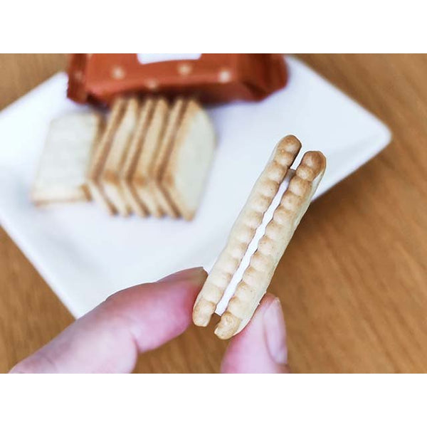 Glico Bisco Maple Syrup Flavored Cream Sandwich Biscuits (Pack of 5)